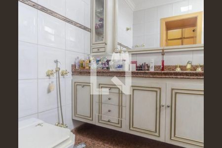 Apartamento à venda com 220m², 4 quartos e 2 vagas Apartamento à venda com 220m², 4 quartos e 2 vagasFoto 13