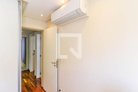 Apartamento à venda com 130m², 4 quartos e 2 vagasQuarto 3