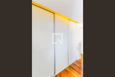 Apartamento à venda com 130m², 4 quartos e 2 vagasSuíte