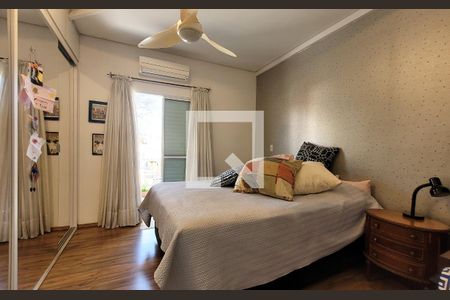 Casa à venda com 130m², 3 quartos e 2 vagasSuíte