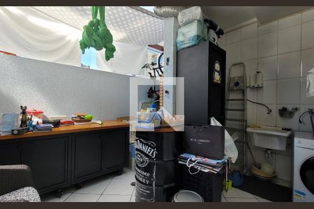 Casa à venda com 130m², 3 quartos e 2 vagasArea de serviço