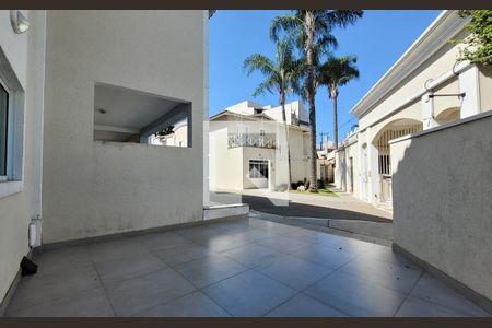 Casa à venda com 130m², 3 quartos e 2 vagasGaragem