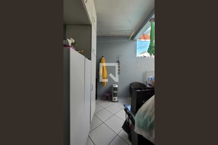 Casa à venda com 130m², 3 quartos e 2 vagasArea de serviço