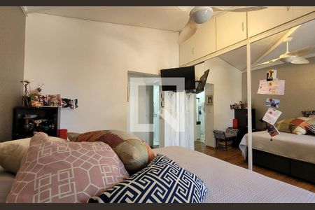 Casa à venda com 130m², 3 quartos e 2 vagasSuíte