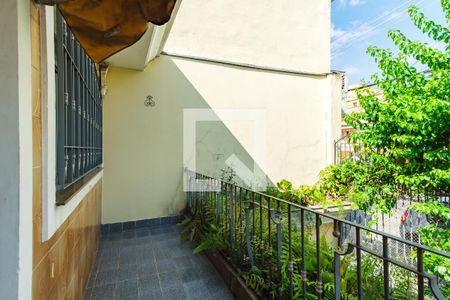 Casa para alugar com 414m², 2 quartos e 8 vagas Casa para alugar com 414m², 2 quartos e 8 vagasEntrada