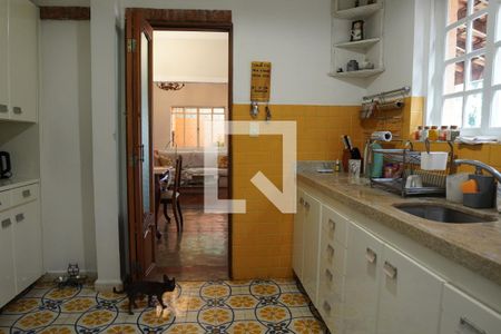 Casa à venda com 500m², 5 quartos e 5 vagasCozinha 2