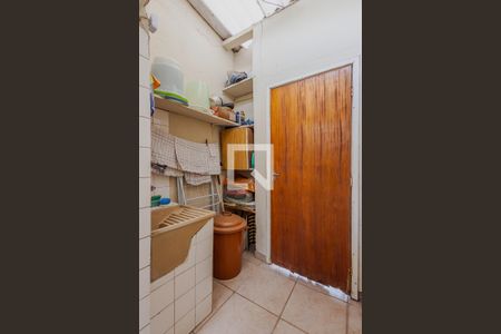 Casa à venda com 378m², 5 quartos e 2 vagasÁrea de Serviço