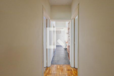 Casa à venda com 378m², 5 quartos e 2 vagasCorredor