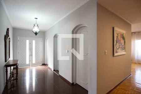 Casa à venda com 499m², 4 quartos e 6 vagas Casa à venda com 499m², 4 quartos e 6 vagasSala