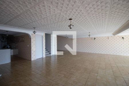 Casa à venda com 499m², 4 quartos e 6 vagas Casa à venda com 499m², 4 quartos e 6 vagasSalão de Festas