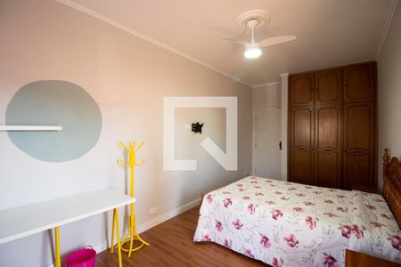 Casa à venda com 499m², 4 quartos e 6 vagas Casa à venda com 499m², 4 quartos e 6 vagasQuarto 3