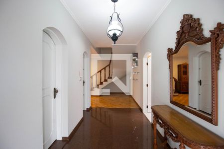 Casa à venda com 499m², 4 quartos e 6 vagas Casa à venda com 499m², 4 quartos e 6 vagasSala