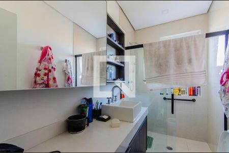 Casa à venda com 300m², 5 quartos e 1 vaga Casa à venda com 300m², 5 quartos e 1 vagaBanheiro