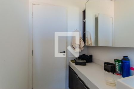 Casa à venda com 300m², 5 quartos e 1 vaga Casa à venda com 300m², 5 quartos e 1 vagaBanheiro