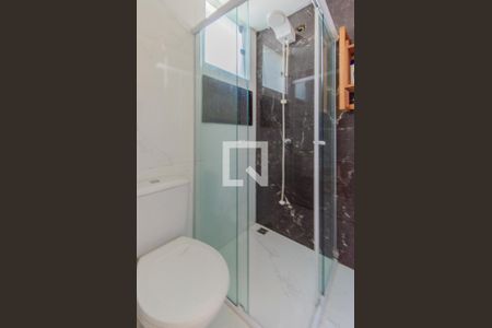 Casa à venda com 300m², 5 quartos e 1 vaga Casa à venda com 300m², 5 quartos e 1 vagaBanheiro da Suíte 2