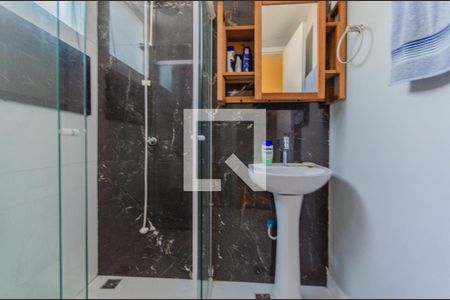 Casa à venda com 300m², 5 quartos e 1 vaga Casa à venda com 300m², 5 quartos e 1 vagaBanheiro da Suíte 2