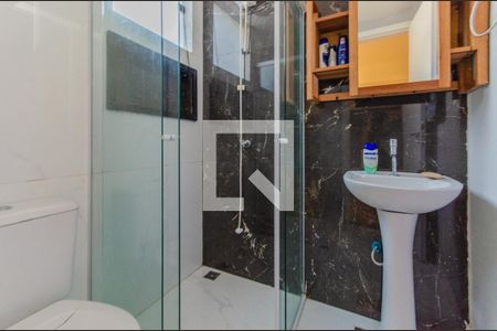 Casa à venda com 300m², 5 quartos e 1 vaga Casa à venda com 300m², 5 quartos e 1 vagaBanheiro da Suíte 2