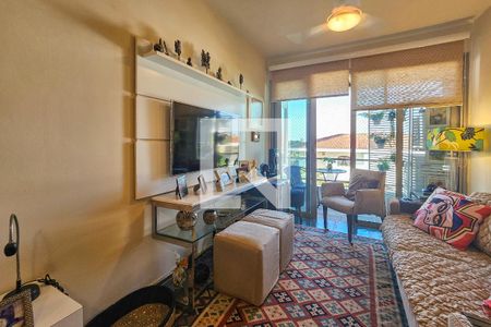 Sala de apartamento para alugar com 3 quartos, 90m² em Jardim Belmar, Guarujá