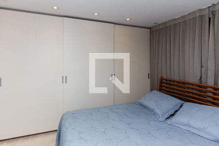 Apartamento à venda com 74m², 2 quartos e 1 vaga Apartamento à venda com 74m², 2 quartos e 1 vagaSuíte