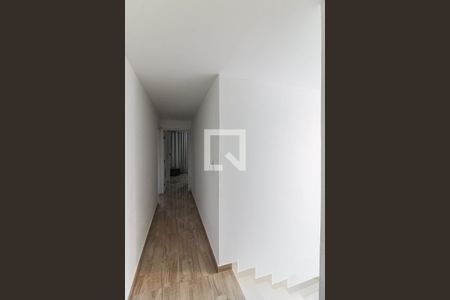 Casa à venda com 350m², 4 quartos e 2 vagas Casa à venda com 350m², 4 quartos e 2 vagasCorredor