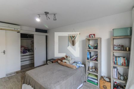 Casa à venda com 350m², 4 quartos e 2 vagas Casa à venda com 350m², 4 quartos e 2 vagasSuíte 2