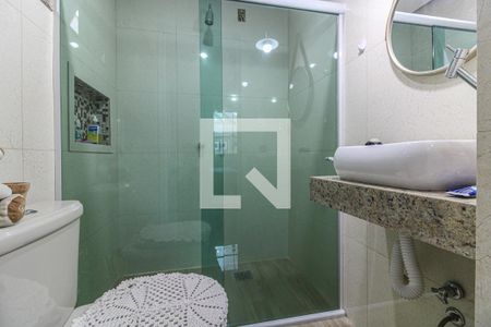 Casa à venda com 350m², 4 quartos e 2 vagas Casa à venda com 350m², 4 quartos e 2 vagasSuíte 3 - Banheiro