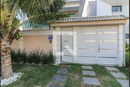 Casa à venda com 350m², 4 quartos e 2 vagas Casa à venda com 350m², 4 quartos e 2 vagasPlaca Quinto Andar