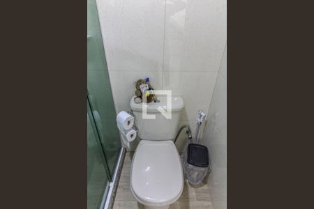 Casa à venda com 350m², 4 quartos e 2 vagas Casa à venda com 350m², 4 quartos e 2 vagasBanheiro Social