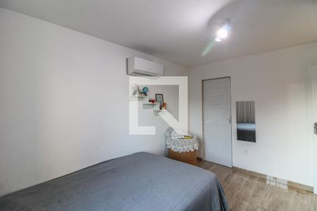 Casa à venda com 350m², 4 quartos e 2 vagas Casa à venda com 350m², 4 quartos e 2 vagasSuíte 3