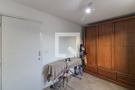 Casa à venda com 350m², 4 quartos e 2 vagas Casa à venda com 350m², 4 quartos e 2 vagasQuarto