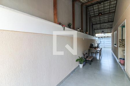 Casa à venda com 350m², 4 quartos e 2 vagas Casa à venda com 350m², 4 quartos e 2 vagasÁrea externa