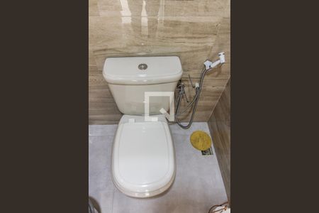 Casa à venda com 350m², 4 quartos e 2 vagas Casa à venda com 350m², 4 quartos e 2 vagasÁrea externa - Lavabo