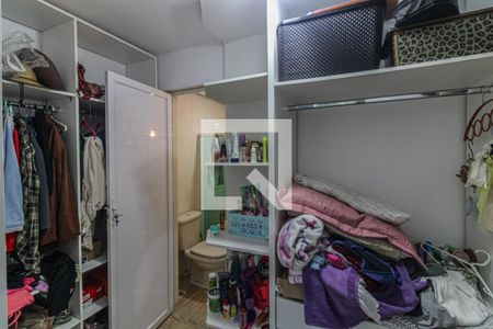 Casa à venda com 350m², 4 quartos e 2 vagas Casa à venda com 350m², 4 quartos e 2 vagasSuíte 2 - Closet