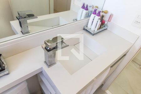 Apartamento à venda com 81m², 3 quartos e 1 vaga Apartamento à venda com 81m², 3 quartos e 1 vagaDetalhe do Banheiro da Suite