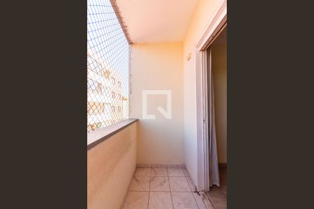 Sacada de apartamento para alugar com 3 quartos, 70m² em Piratininga, Osasco