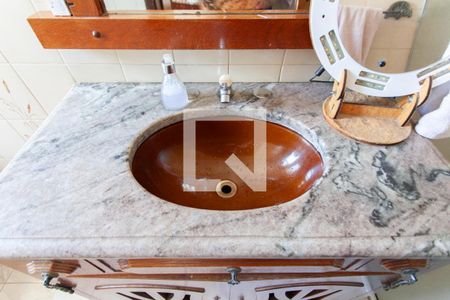 Casa à venda com 447m², 3 quartos e 11 vagasBanheiro da Suíte 2