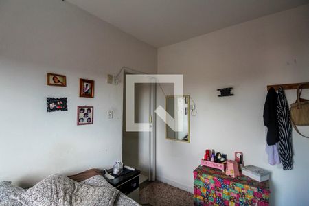 Casa à venda com 230m², 4 quartos e 2 vagas Casa à venda com 230m², 4 quartos e 2 vagasQuarto