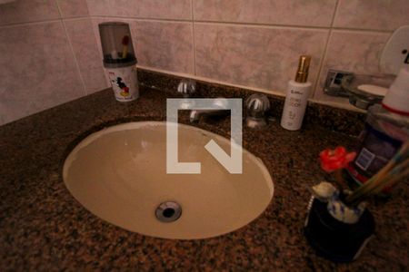 Casa à venda com 230m², 4 quartos e 2 vagas Casa à venda com 230m², 4 quartos e 2 vagasBanheiro