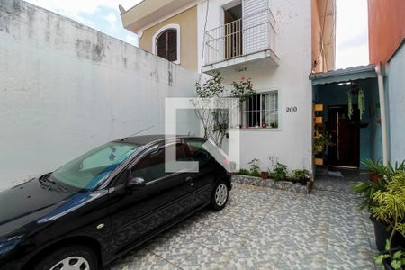 Casa à venda com 230m², 4 quartos e 2 vagas Casa à venda com 230m², 4 quartos e 2 vagasArea comum