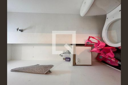 Apartamento à venda com 114m², 2 quartos e 1 vaga Apartamento à venda com 114m², 2 quartos e 1 vagaBanheiro de serviço