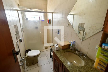 Casa à venda com 300m², 4 quartos e 4 vagasBanheiro