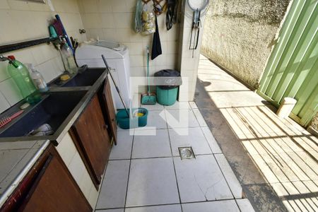 Casa à venda com 300m², 4 quartos e 4 vagasÁrea de Serviço