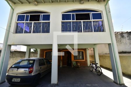Casa à venda com 300m², 4 quartos e 4 vagasFachada