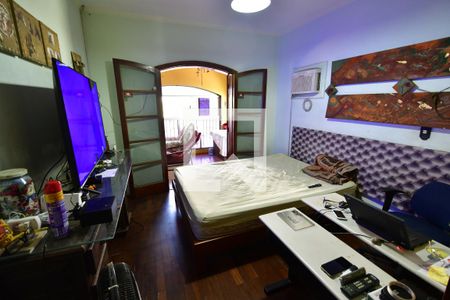 Casa à venda com 300m², 4 quartos e 4 vagasQuarto 4 Suíte