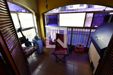 Casa à venda com 300m², 4 quartos e 4 vagasSacada do Quarto 3