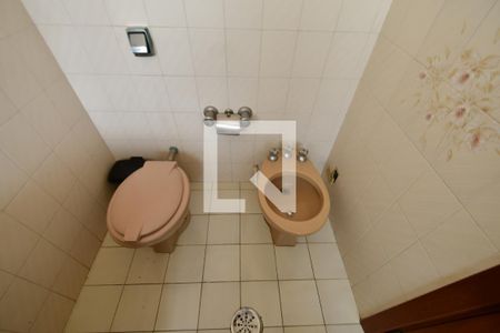 Casa à venda com 300m², 4 quartos e 4 vagasBanheiro da Suíte