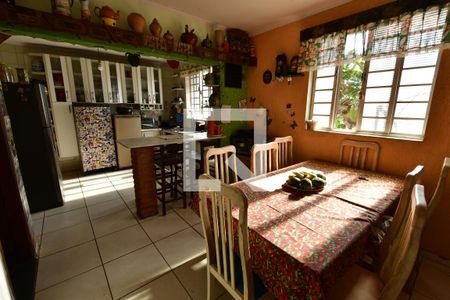 Casa à venda com 300m², 4 quartos e 4 vagasCozinha