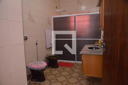 Casa à venda com 216m², 3 quartos e 4 vagasBanheiro