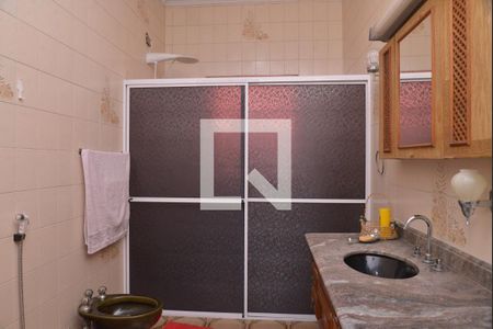 Casa à venda com 216m², 3 quartos e 4 vagasBanheiro 2