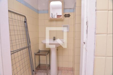 Casa à venda com 216m², 3 quartos e 4 vagasBanheiro de Serviço